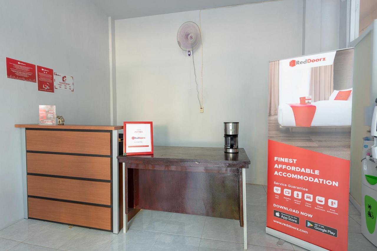 Reddoorz Plus Syariah @ Raya Nginden 2 Surabaya Ngoại thất bức ảnh